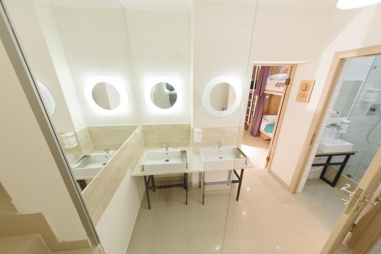 إلفيف A&A Hostel المظهر الخارجي الصورة